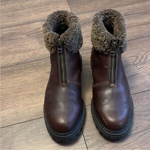 Timberland leather boot with fur and front zip